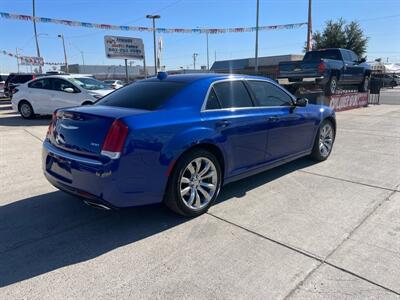 2018 Chrysler 300 Series Touring   - Photo 10 - Phoenix, AZ 85006