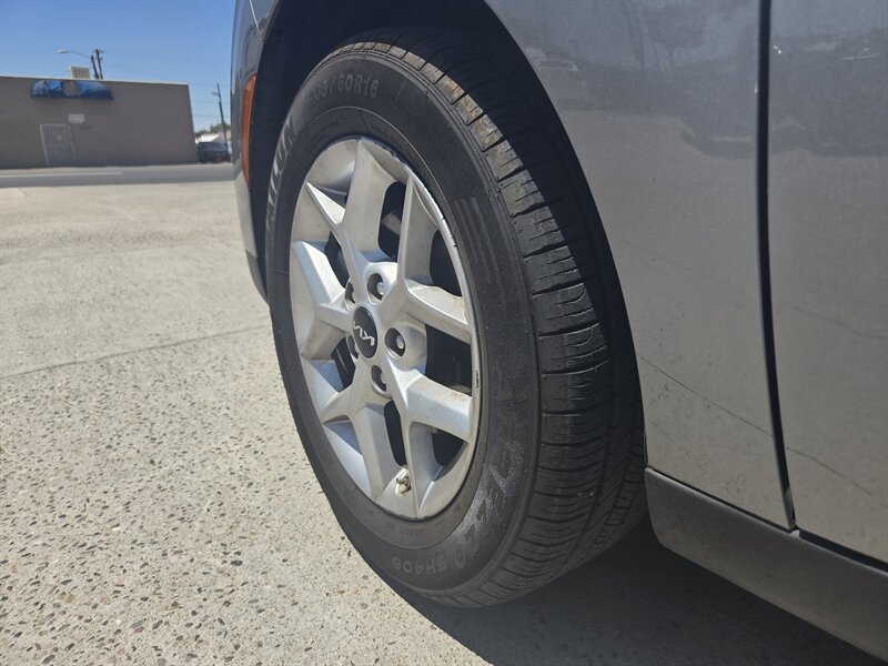 2022 Kia Soul LX - Photo 6 - Phoenix, AZ 85006