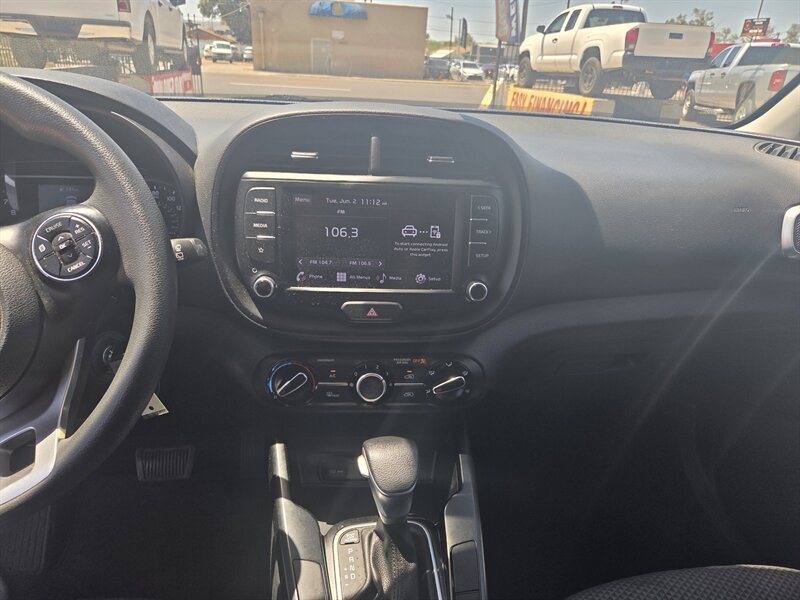 2022 Kia Soul LX - Photo 3 - Phoenix, AZ 85006