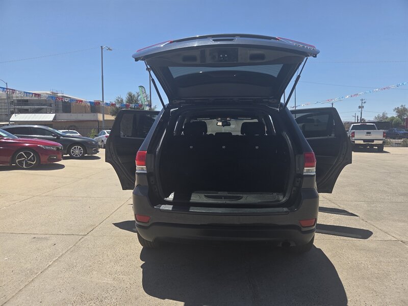 2015 Jeep Grand Cherokee Laredo - Photo 6 - Phoenix, AZ 85006