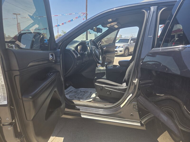 2015 Jeep Grand Cherokee Laredo - Photo 4 - Phoenix, AZ 85006