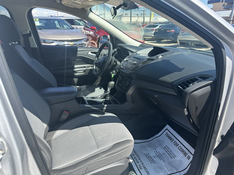 2017 Ford Escape SE - Photo 6 - Phoenix, AZ 85006