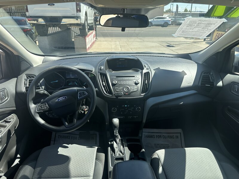 2017 Ford Escape SE - Photo 7 - Phoenix, AZ 85006