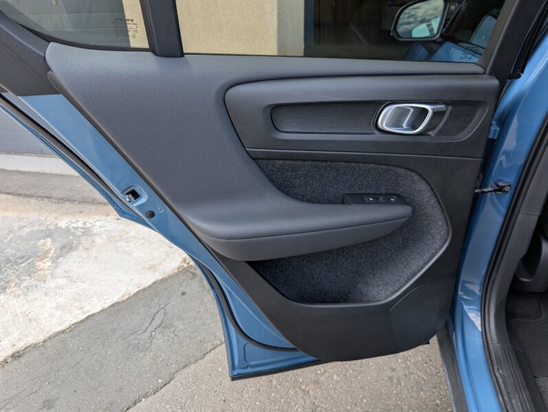 2023 Volvo C40 Recharge Twin Ultimate - Photo 25 - Bountiful, UT 84010