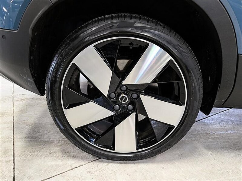 2023 Volvo C40 Recharge Twin Ultimate - Photo 13 - Bountiful, UT 84010