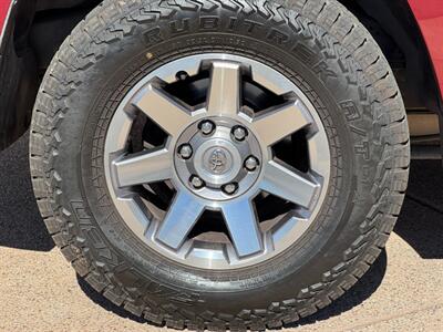 2011 Toyota 4Runner SR5   - Photo 28 - St. George, UT 84770-2625