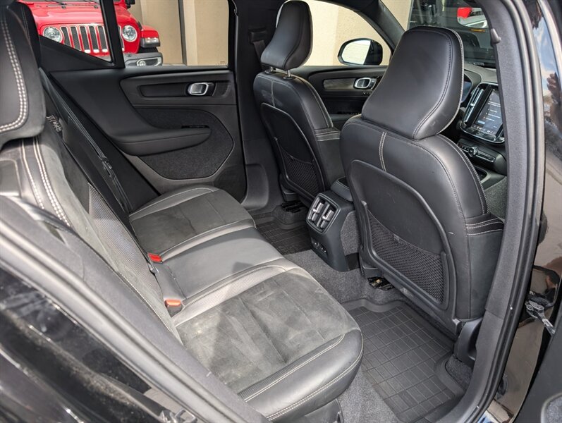 2021 Volvo XC40 Recharge Pure Electric P8 - Photo 29 - Bountiful, UT 84010