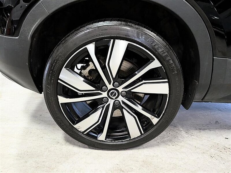 2021 Volvo XC40 Recharge Pure Electric P8 - Photo 13 - Bountiful, UT 84010