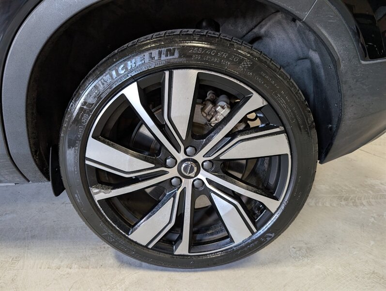 2021 Volvo XC40 Recharge Pure Electric P8 - Photo 14 - Bountiful, UT 84010