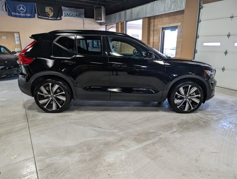 2021 Volvo XC40 Recharge Pure Electric P8 - Photo 11 - Bountiful, UT 84010