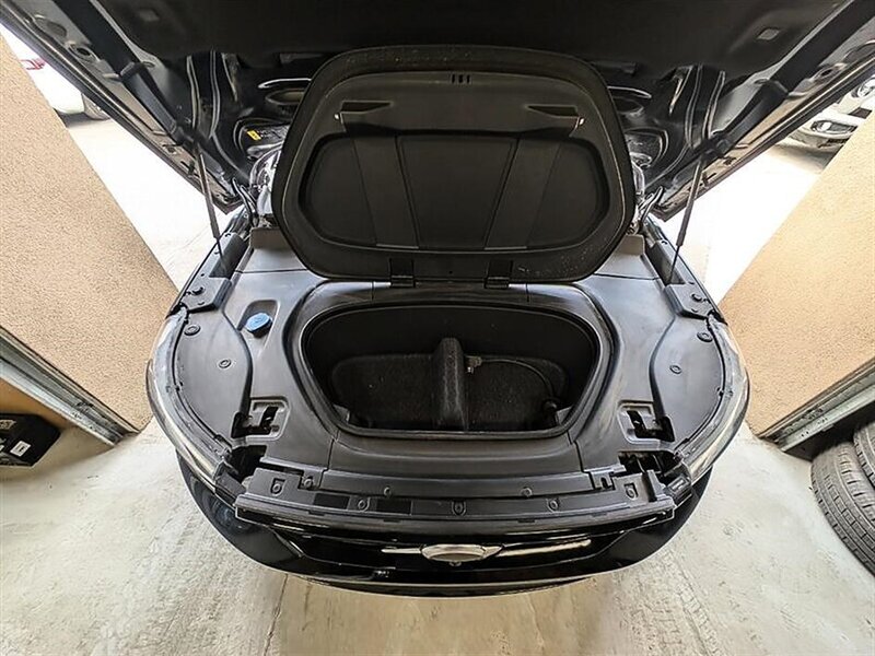 2021 Volvo XC40 Recharge Pure Electric P8 - Photo 17 - Bountiful, UT 84010