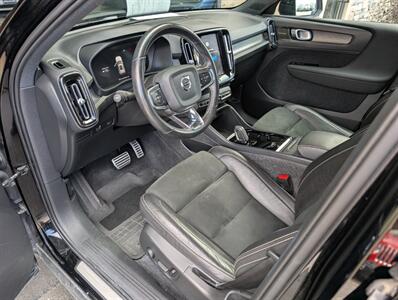 2021 Volvo XC40 Recharge Pure Electric P8 - Photo 2 - Bountiful, UT 84010