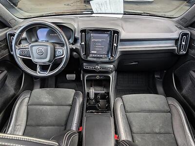 2021 Volvo XC40 Recharge Pure Electric P8 - Photo 3 - Bountiful, UT 84010