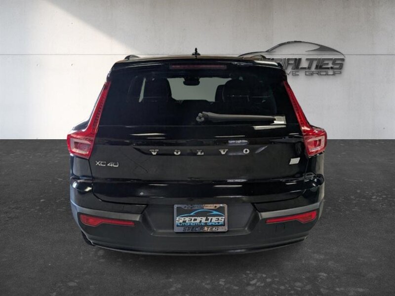 2021 Volvo XC40 Recharge Pure Electric P8 - Photo 9 - Bountiful, UT 84010