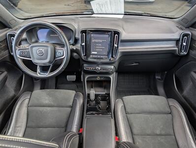 2021 Volvo XC40 Recharge Pure Electric P8 - Photo 3 - Bountiful, UT 84010