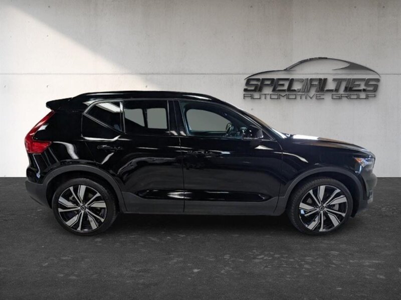 2021 Volvo XC40 Recharge Pure Electric P8 - Photo 11 - Bountiful, UT 84010