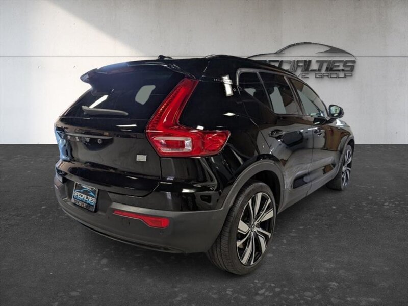 2021 Volvo XC40 Recharge Pure Electric P8 - Photo 10 - Bountiful, UT 84010
