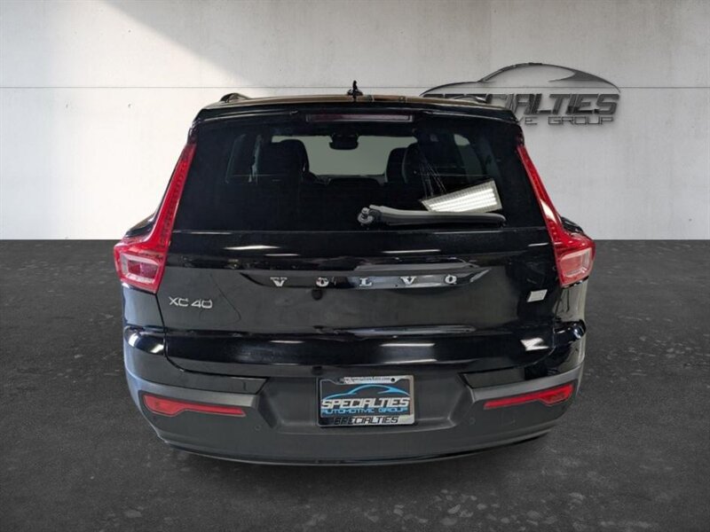 2021 Volvo XC40 Recharge Pure Electric P8 - Photo 9 - Bountiful, UT 84010