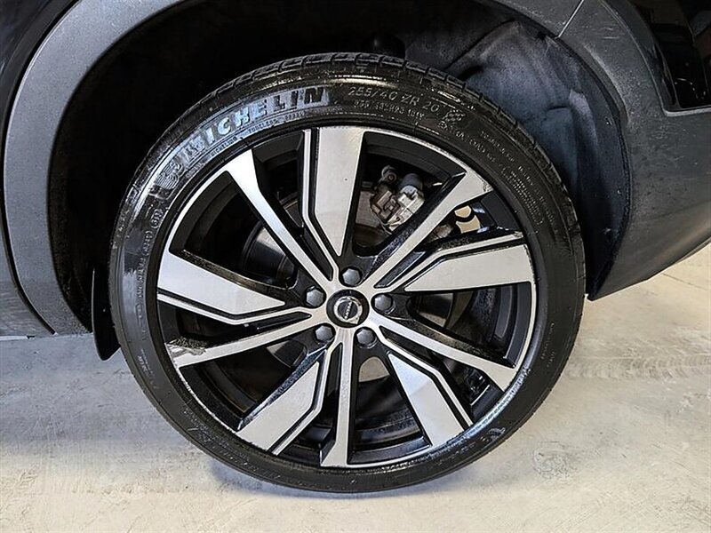 2021 Volvo XC40 Recharge Pure Electric P8 - Photo 14 - Bountiful, UT 84010