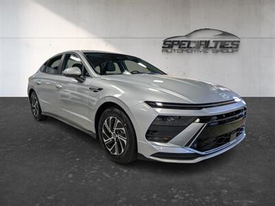 2026 Hyundai SONATA Hybrid Blue Sedan