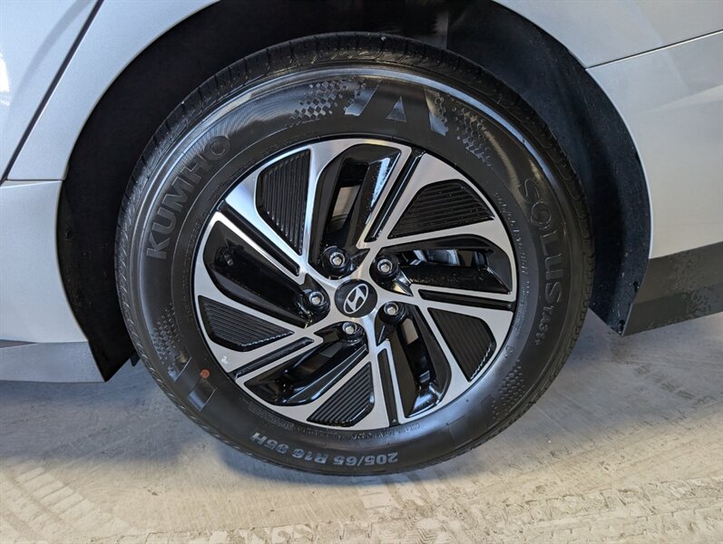 2026 Hyundai SONATA Hybrid Blue - Photo 14 - Bountiful, UT 84010