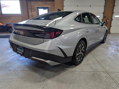 2026 Hyundai SONATA Hybrid Blue - Photo 10 - Bountiful, UT 84010