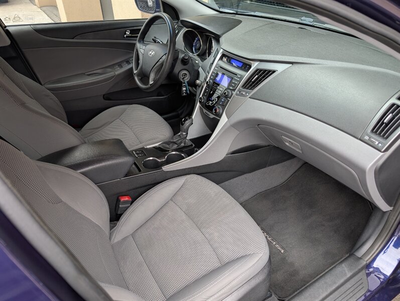 2013 Hyundai SONATA GLS - Photo 4 - Bountiful, UT 84010