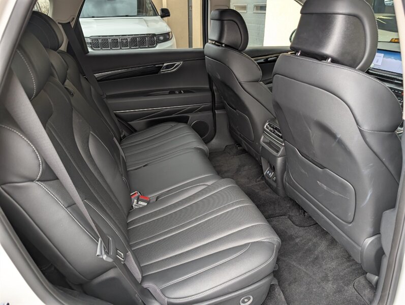 2025 Genesis GV80 Standard - Photo 28 - Bountiful, UT 84010