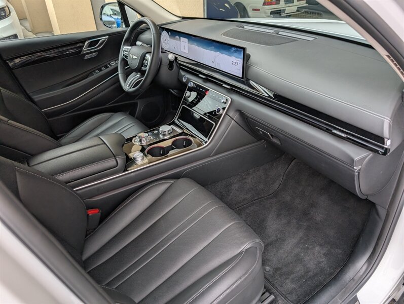 2025 Genesis GV80 Standard - Photo 4 - Bountiful, UT 84010