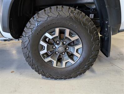 2019 Toyota Tacoma TRD Off-Road   - Photo 15 - Bountiful, UT 84010