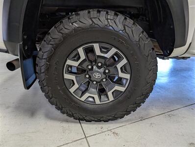 2019 Toyota Tacoma TRD Off-Road   - Photo 14 - Bountiful, UT 84010