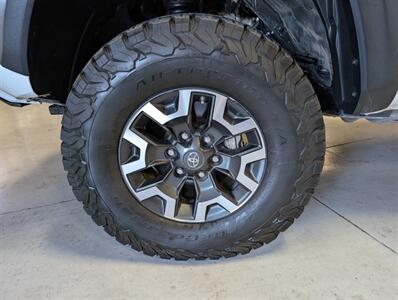 2019 Toyota Tacoma TRD Off-Road   - Photo 16 - Bountiful, UT 84010