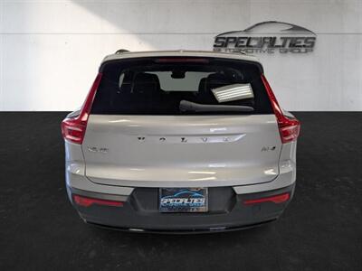2024 Volvo XC40 B5 Core Bright Theme   - Photo 9 - Bountiful, UT 84010