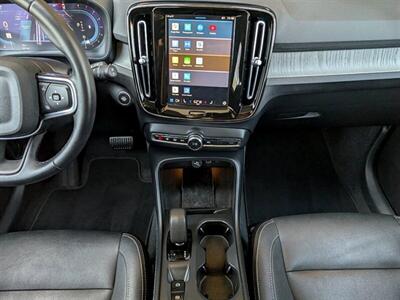 2024 Volvo XC40 B5 Core Bright Theme   - Photo 21 - Bountiful, UT 84010