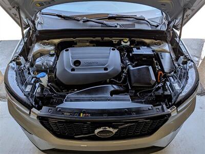 2024 Volvo XC40 B5 Core Bright Theme   - Photo 17 - Bountiful, UT 84010
