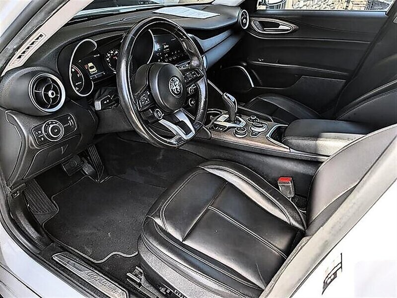 2020 Alfa Romeo Giulia Ti - Photo 2 - St. George, UT 84770-2625