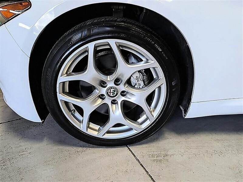 2020 Alfa Romeo Giulia Ti - Photo 15 - St. George, UT 84770-2625