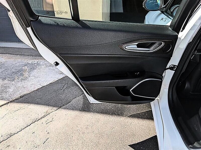 2020 Alfa Romeo Giulia Ti - Photo 25 - St. George, UT 84770-2625