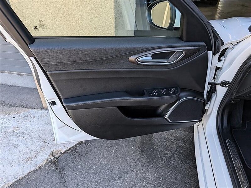 2020 Alfa Romeo Giulia Ti - Photo 18 - Bountiful, UT 84010