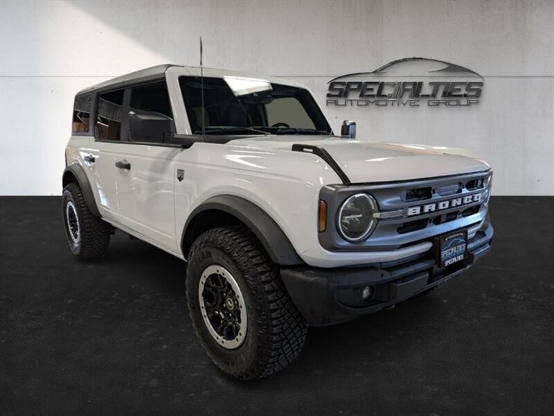 2023 Ford Bronco Big Bend's photo