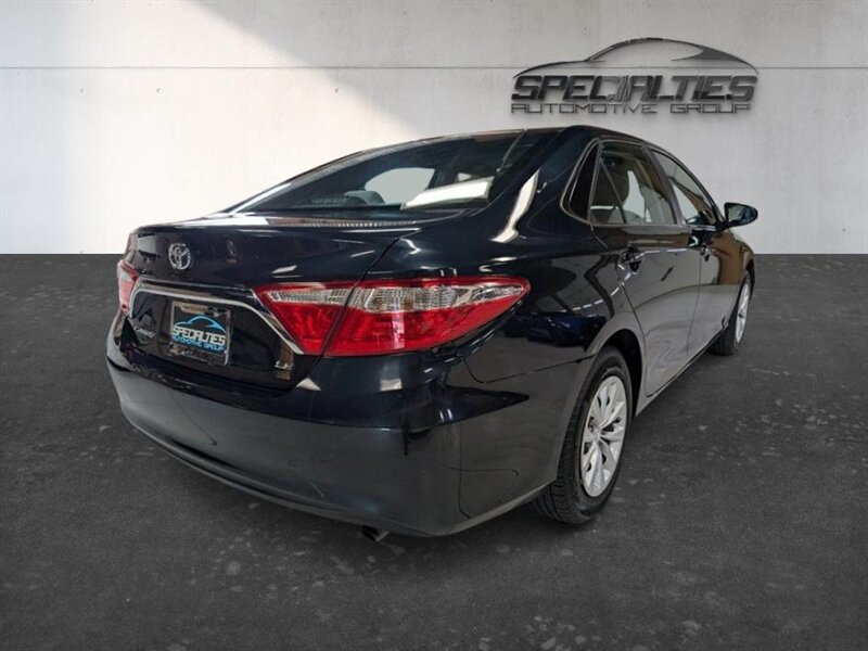 2015 Toyota Camry LE - Photo 10 - Bountiful, UT 84010