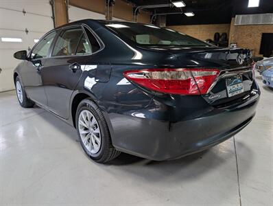 2015 Toyota Camry LE   - Photo 8 - Bountiful, UT 84010