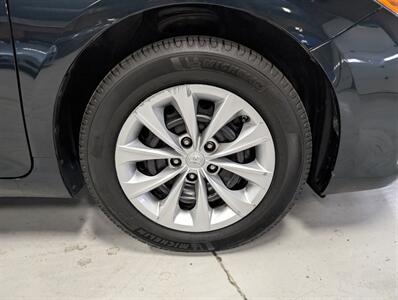 2015 Toyota Camry LE   - Photo 12 - Bountiful, UT 84010