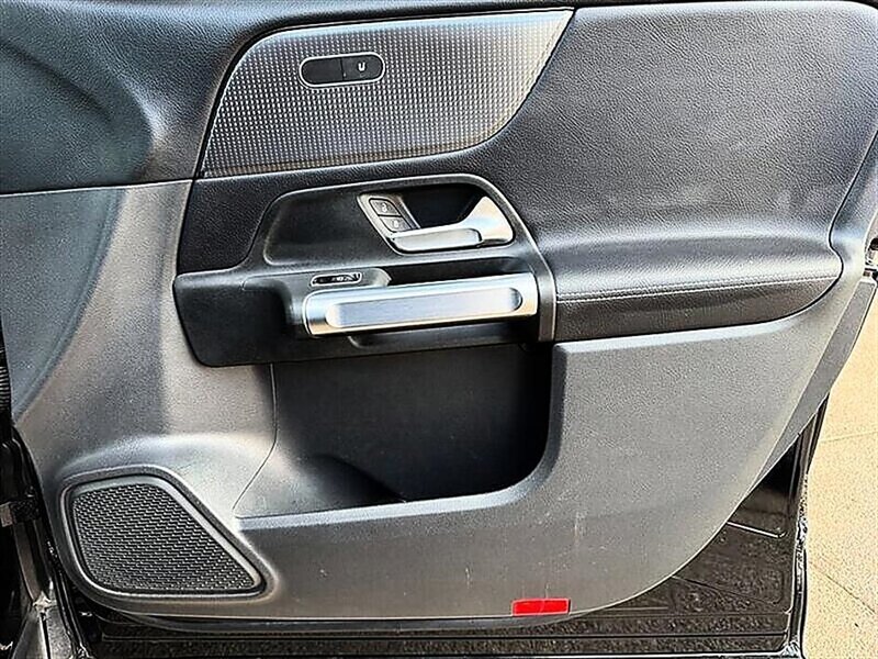2022 Mercedes-Benz GLB GLB 250 4MATIC - Photo 51 - St. George, UT 84770-2625