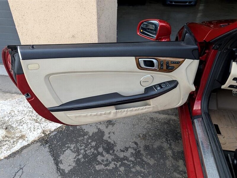 2016 Mercedes-Benz SLK SLK 300   - Photo 25 - Bountiful, UT 84010