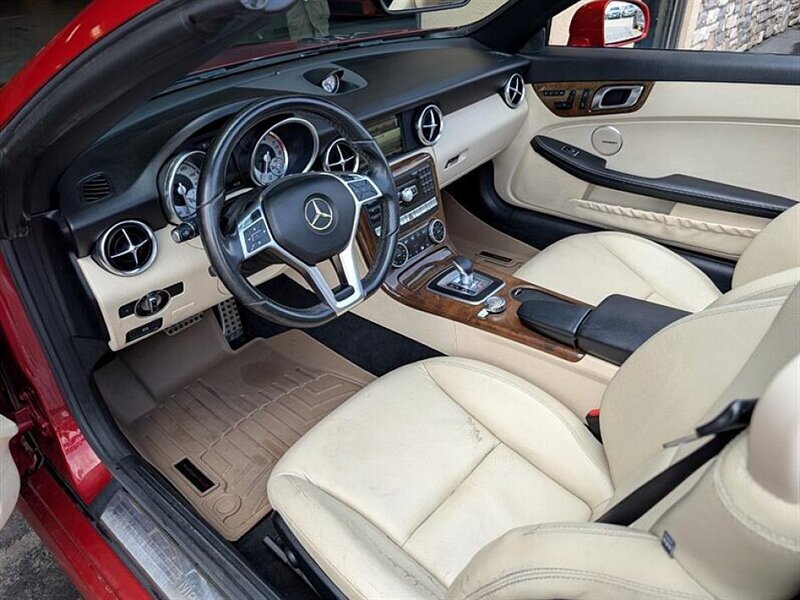 2016 Mercedes-Benz SLK SLK 300   - Photo 2 - Bountiful, UT 84010