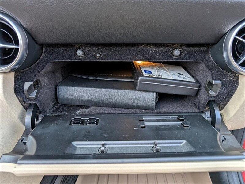 2016 Mercedes-Benz SLK SLK 300   - Photo 30 - Bountiful, UT 84010