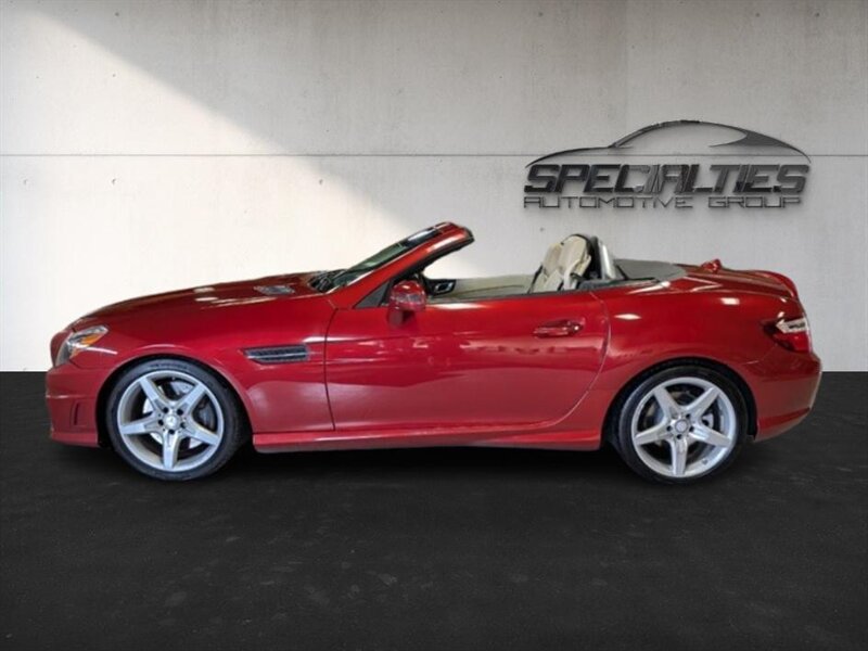 2016 Mercedes-Benz SLK SLK 300   - Photo 10 - Bountiful, UT 84010