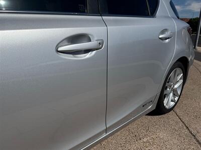 2016 Lexus CT 200h   - Photo 29 - St. George, UT 84770-2625