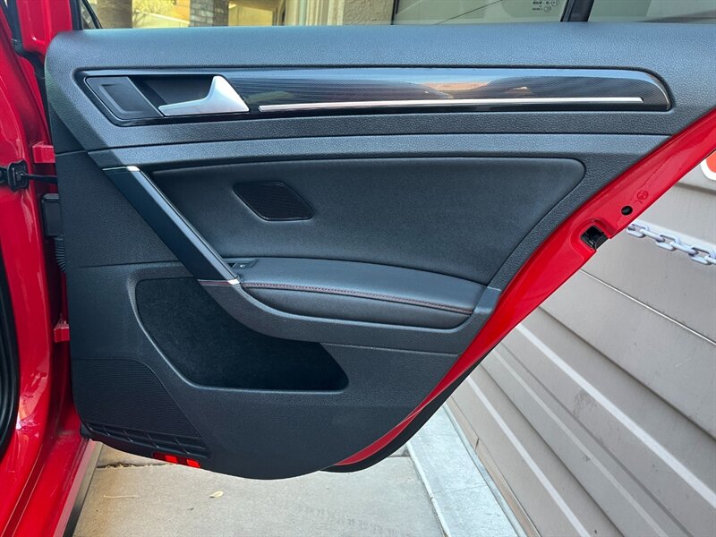 2015 Volkswagen Golf GTI SE - Photo 48 - St. George, UT 84770-2625